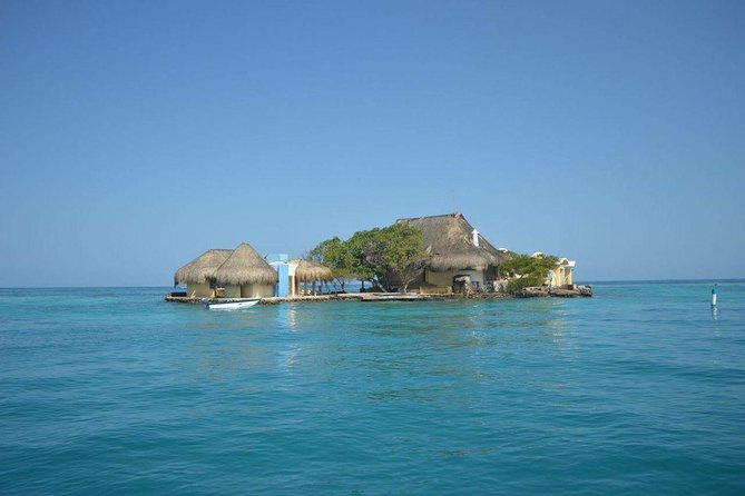 Private Boat to Rosario Islands & Barú - Rosario Islands time: national park snorkeling and a wreck bonus