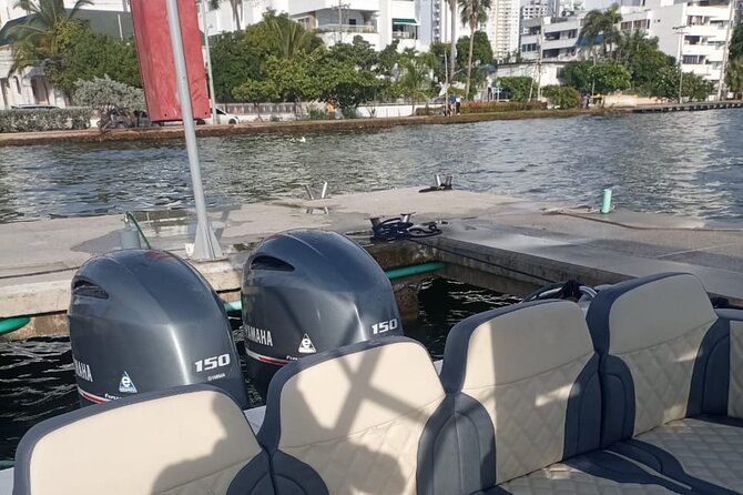 Private Boat Tour of the Rosario Islands - Stop 1: Islas de Rosario, swim breaks, coral reefs, and lunch options