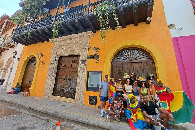 Private Cartagena Walking tour - Santo Domingo Plaza: Botero, cafés, and the street-energy you came for