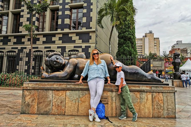 Private City Tour in Medellin: An off-the-beaten-path Experience - A private Medellín city tour that mixes history, food, and transit