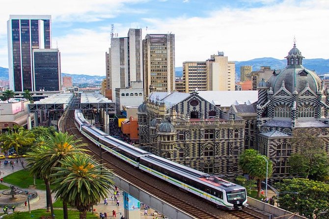 Private City Tour in Medellin: An off-the-beaten-path Experience - Hotel pickup, timing, and how the day actually feels