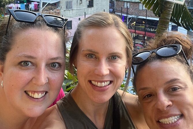 Private City Tour Medellin with Comuna 13 Tour - Stop 1: Plaza Botero, the center anchor