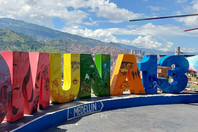 Private City Tour of Medellin with Metrocable and Commune 13 - Timing and Price: What $68buys You in Real Medellín Time