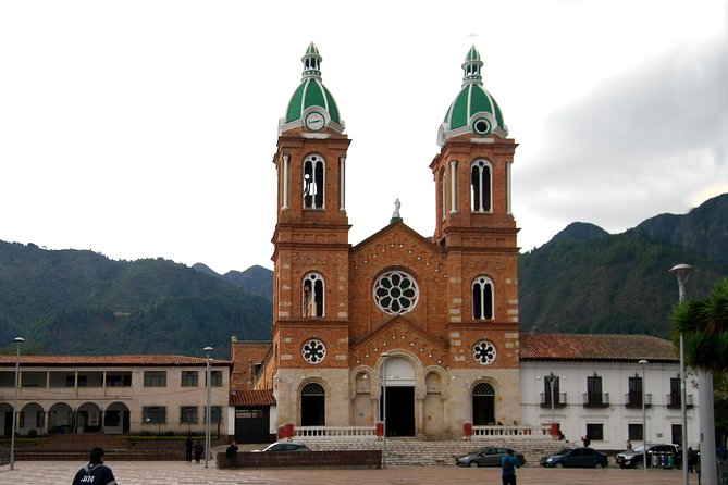 Private Day Trip to Traditional Towns Around Bogotá (9 Hrs.) - Why this private town loop from Bogotá feels better than doing it alone