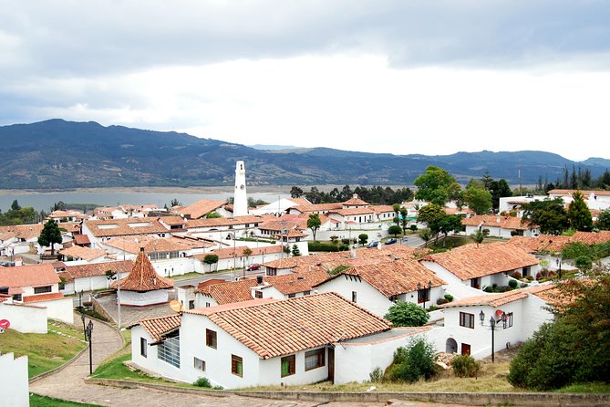 Private Day Trip to Traditional Towns Around Bogotá (9 Hrs.) - Guide quality: why names like Bryon Leon and Joel matter to your day