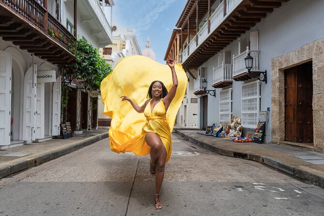 Private Flying Dress Photoshoot in Cartagena - Dress Choice and Colors: Black, Gold, White, and More