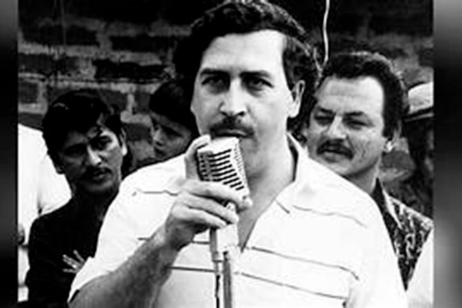 (Private Guatapé) Mansion Pablo Escobar+Paintball+Cuatrimoto+Boat - Why This Medellín to Guatapé Day Feels Different Than Usual Tours