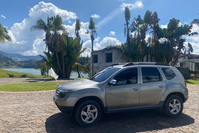 (Private Guatapé) Mansion Pablo Escobar+Paintball+Cuatrimoto+Boat - Malecón and Lunch Time: Plan for a Real Break