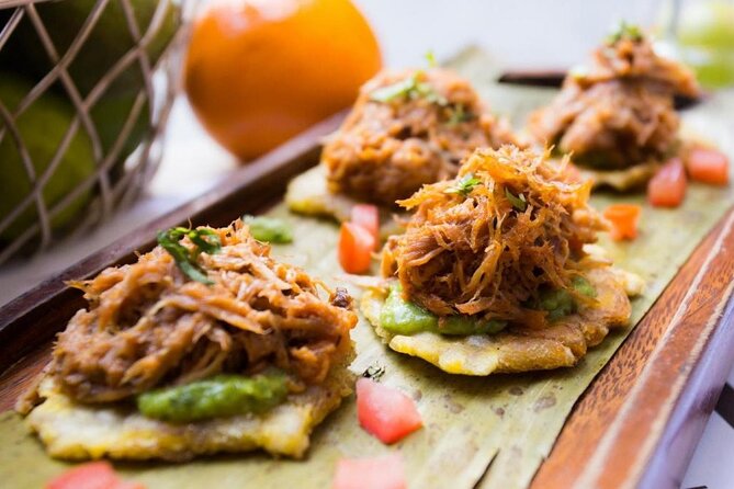 Private Half-Day Food Tour Visiting Best Viewpoints in Medellín! - Logistics that keep the day easy (pickup, timing, mobile ticket)
