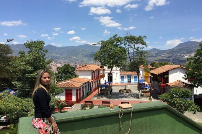 Private half day Medellin tour: meet Fernando Botero´s 23 statues - Plaza Botero: 23 statues, free entry, and a fast art lesson in public space