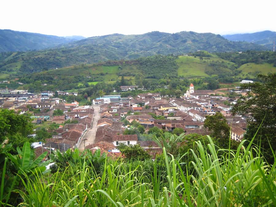 Private Jeep Tour to the Surroundings of San Agustín - Alto de los Ídolos, where the carving becomes a viewpoint lesson