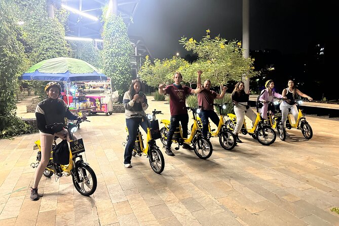 Private One and a Half Hour E-Bike Express Tour - Parque de las Luces and the After-Dark Effect