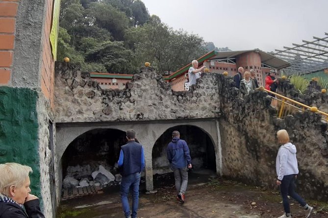 Private Pablo Escobar Tour - The easy logistics, hotel transfers and a 4-hour flow