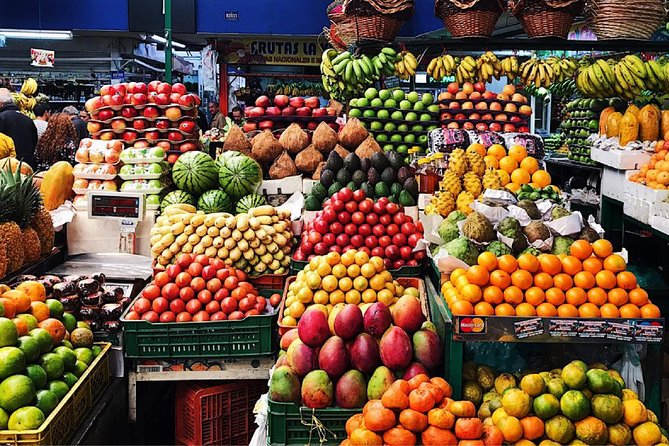 Private Paloquemao Market Tour: +20 Fruit & Treats Tasting • 3h - Private Paloquemao Time, With a Real Local Guide