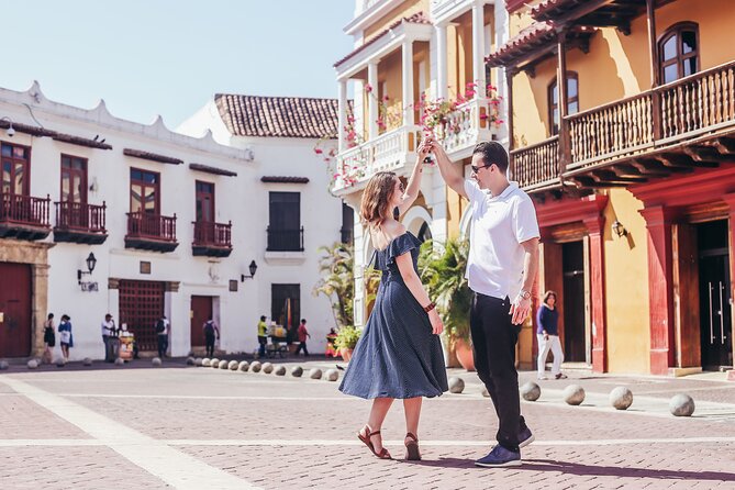 Private photo shoot in Cartagena in Spanish - A Quick Private Shoot in Cartagena’s Historic Center Streets