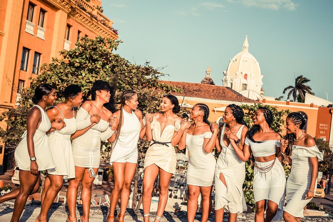 Private photo shoot in Cartagena in Spanish - Price and Value: $5 Per Group for a Private Session