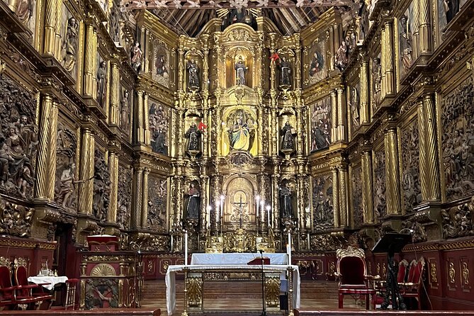 Private Tour Bogota - Stop 1: Iglesia de San Francisco and the gold-leaf wood surprise