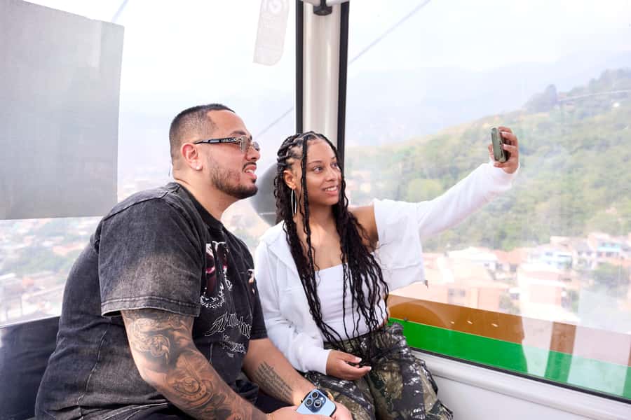 Private Tour Comuna 13 with Cable Car - Private Guide Attention and the Real Value of the $78 Price