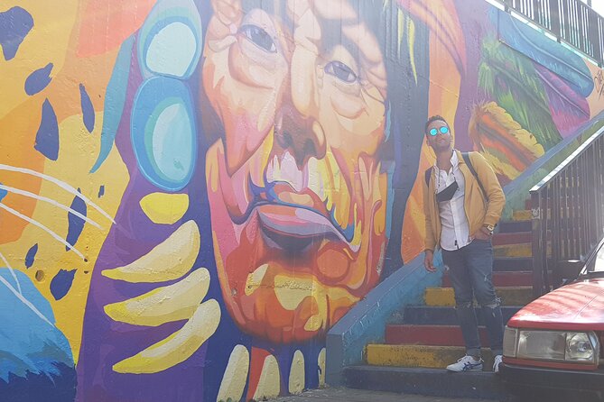 Private Tour in Comuna 13 with cable car (culture, street art and graffiti) - Why Comuna 13 street art works best with the cable car first