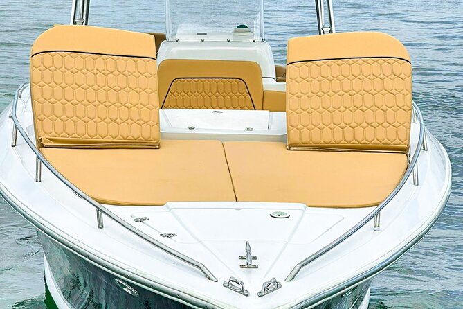 Private tour in luxury boat LaMorronga 41' to the Rosario Islands - LaMorronga 41: what “luxury boat” means in real life