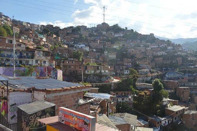 Private Tour in Pablo Escobar and Comuna 13 with Cable Car - A 5-6 Hour Private Route Through Escobar, Comuna 13, and the Cable Metro