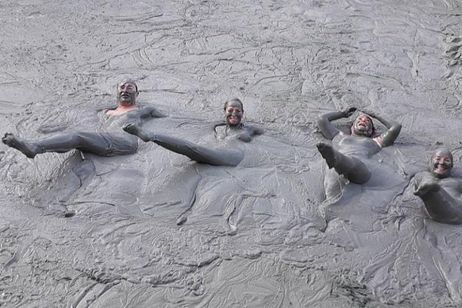 Private Tour Mud Volcano - Dealing with tips, pressure, and the money question