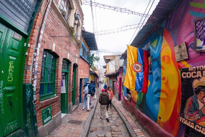 Private Tour of La Candelaria, The history of Bogotá - Your route, start to finish: a loop built for context
