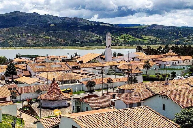 Private Tour of Laguna Guatavita and Zipaquirá Salt Cathedral - Mirador del Embalse del Tominé: a viewpoint breather