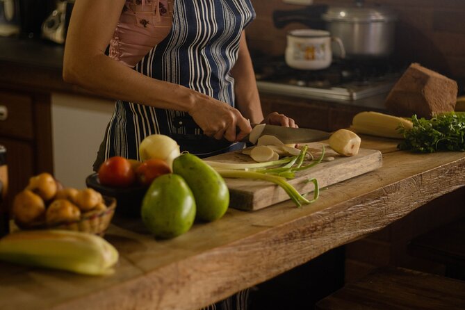 Private Traditional Colombian Cooking Class in Pereira - What Your Time Looks Like, From Farm Tour to Dinner Table