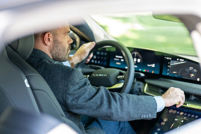Private Transfer from Rafael Nunez Airport to your hotel - Rafael Núñez Airport pickup, the calm start you want