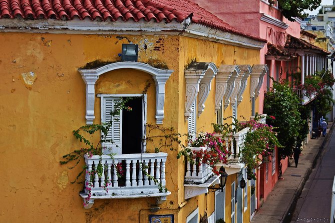 Private transportation from Santa Marta city to Cartagena - Choosing the right vehicle for your group size