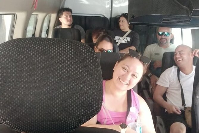PRIVATE transportation salento-cocora salento 1 day exi Pereira/Armen - Comfort and logistics: van vs. micro-bus, luggage fit, and punctual pickups