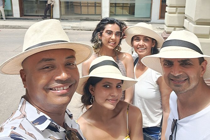Private Walking Tour in Cartagena - Plaza de la Trinidad and Getsemaní: The Neighborhood That Changes the Mood