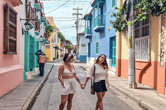 Private Walking Tour in Walled City and Getsemani Cartagena - Stop 2: Plaza de San Pedro Claver and the sea-facing bastions