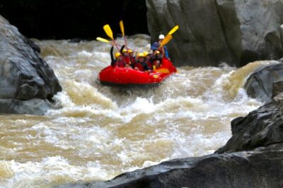RAFTING with exciting rapids from MEDELLÍN