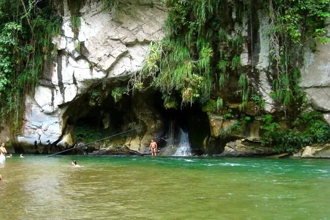 Rio Claro Full Rafting Tour from Medellin with Lunch - Hydro-hiking and river walks: the water adventure gets interactive