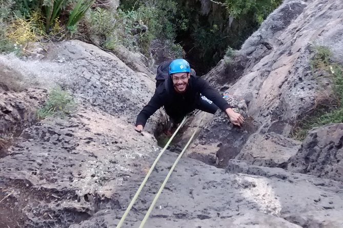 Rock Climbing whole day - Meeting point, transport reality, and how the day ends