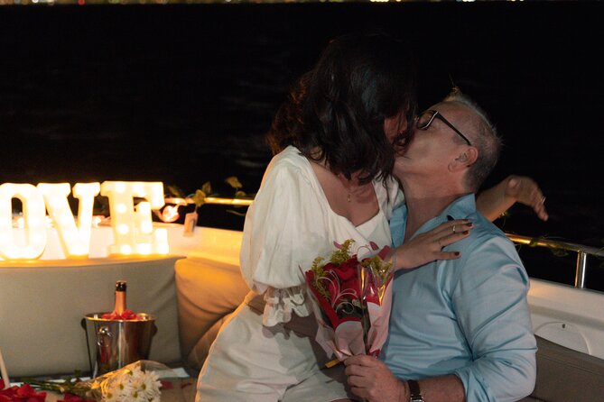 Romantic Date Night in the Bay of Cartagena - The 2-hour flow: meeting, boarding, and how the mood is paced