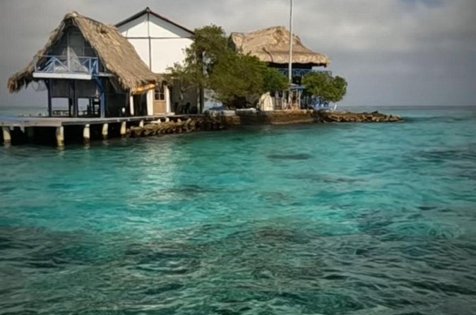 Rosario Islands and Playa Blanca Tour with Snorkeling or Aquarium - FAQ