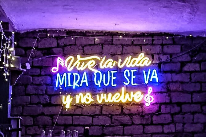 Salsa Bar Hopping in Cali - Stop 2: La Curva del Boulevard on Calle de la Salsa