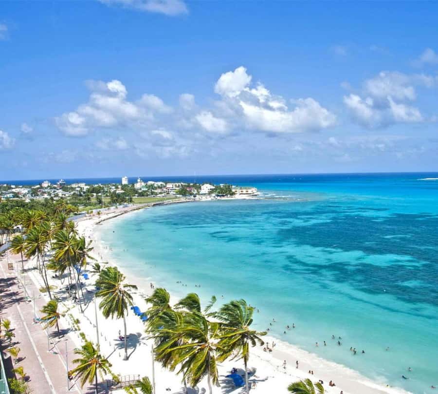 SAN ANDRES: Full Day Combo - Johnny Cay or Aquarium, Bay Tour, Island Chiva Tour - The Bay Tour from 2 to 4 PM, with cocktail and DJ energy