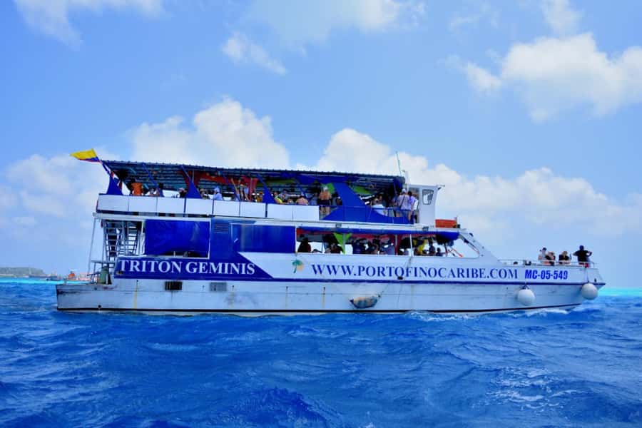 SAN ANDRES: Full Day Combo - Johnny Cay or Aquarium, Bay Tour, Island Chiva Tour - Should you book this San Andrés full day combo?