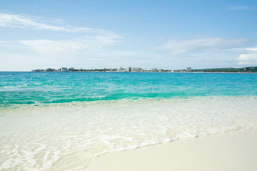San Andrés: Guided Cays and Mangroves Tour - Charquitos Beach and Mirador de la Loma: balance and a payoff view