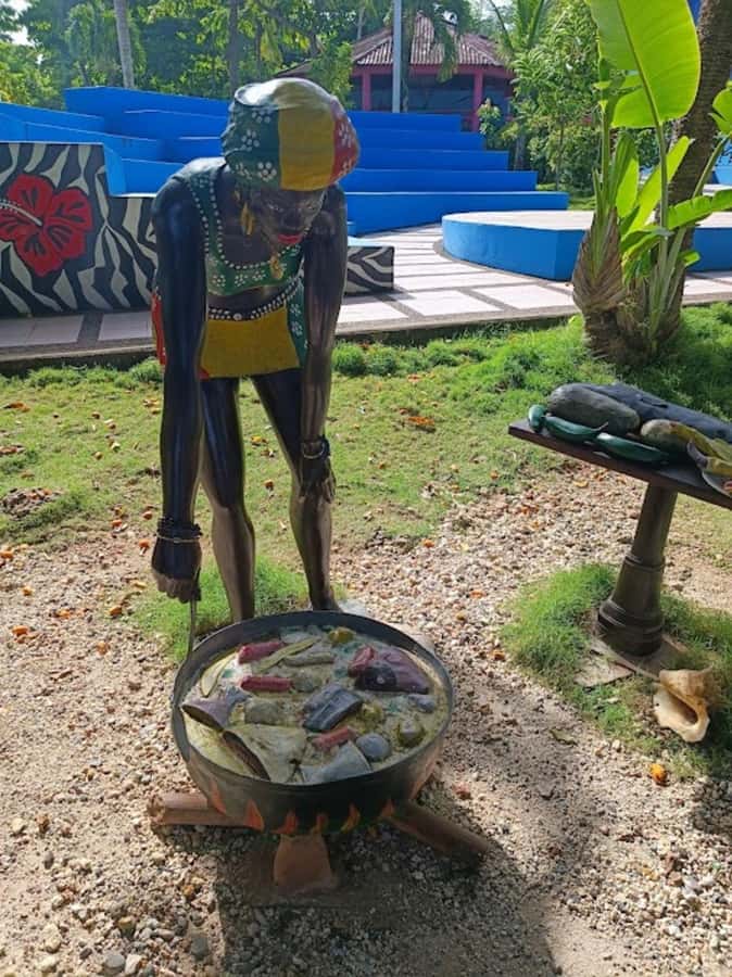 SAN ANDRES: Island Tour by Chiva + Hoyo Soplador - San Luis Beach Time: A Simple Caribbean Break