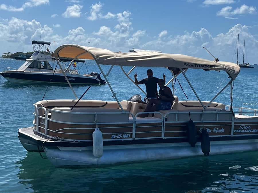 San Andres Island Tour In Shared Pontoon - Why a shared pontoon tour in San Andres is a great value