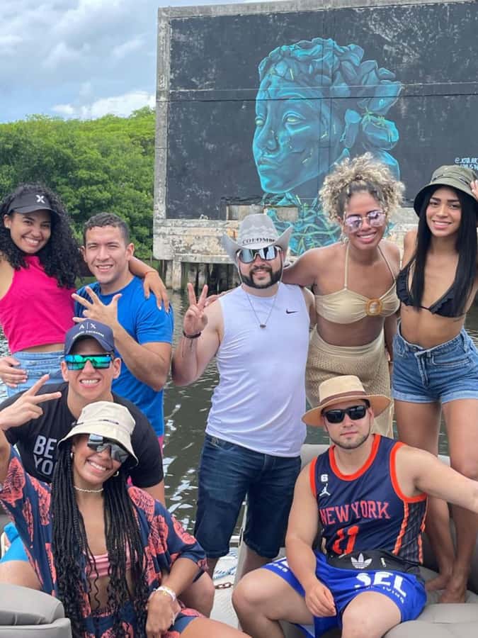San Andres: Private Boat Trip with Aquarium and Beach Stops - Heinz Cay (Haynes Cay): Views, Swim Time, and Lunch Potential