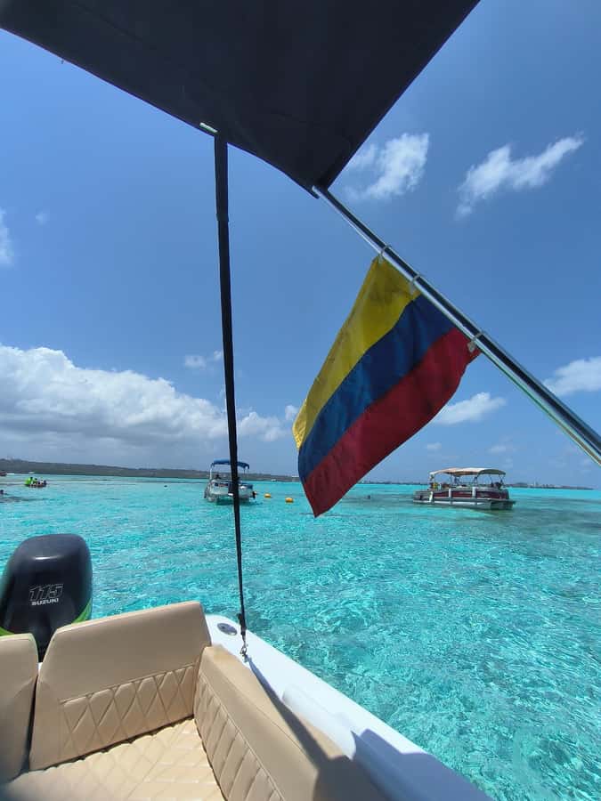 San Andres: Private San Andres Bay Tour by Luxury Speedboat - Lunch Timing and Where Food Fits Into the Day