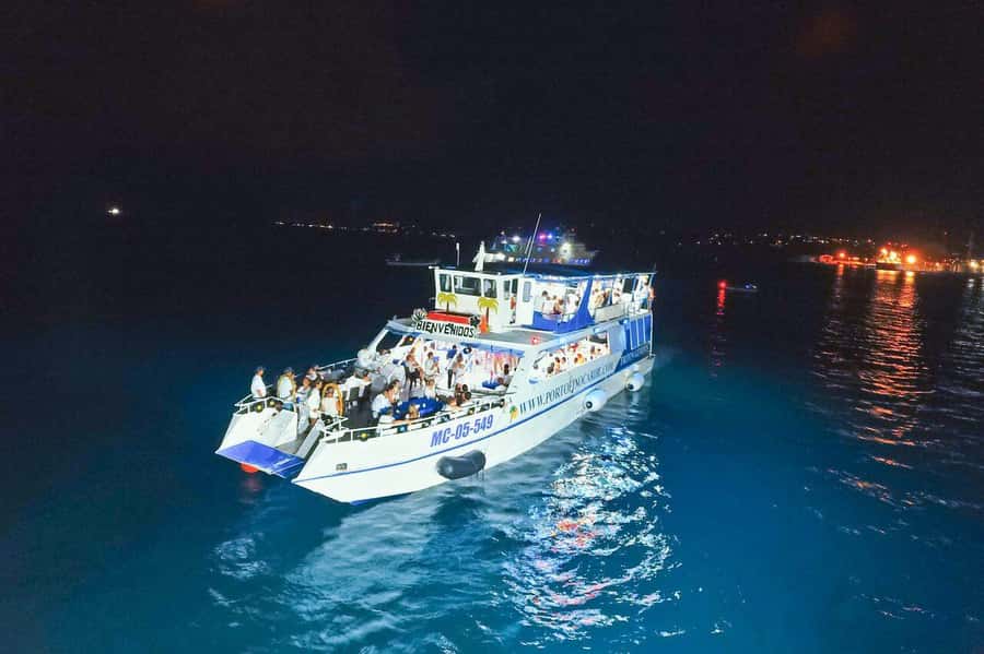 San Andres: White Party on boat with open bar, dinner and dancers! - The Open Bar Setup: National Liquors, Welcome Cocktail, and No Beer