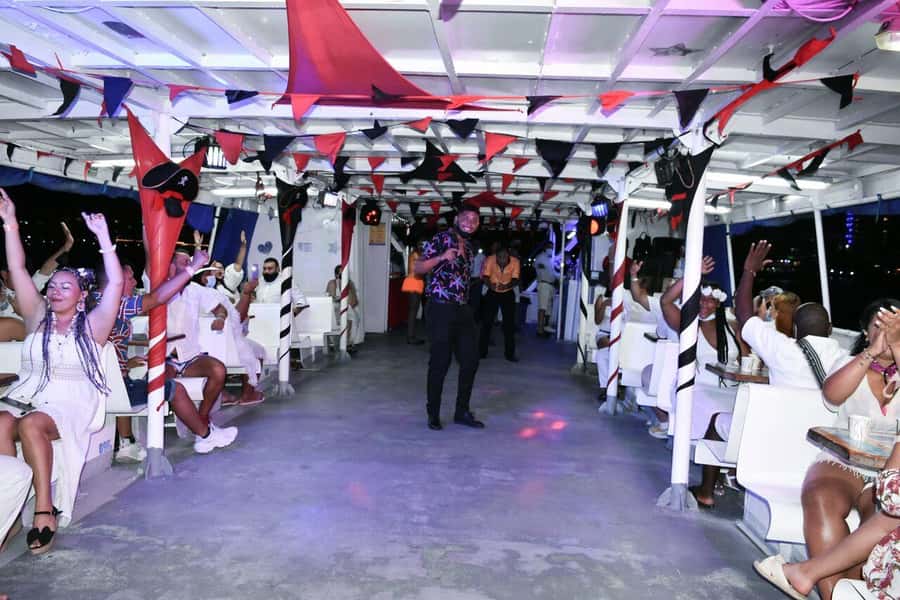 San Andres: White Party on boat with open bar, dinner and dancers! - Should You Book This White Night on the Rumbero Yacht?