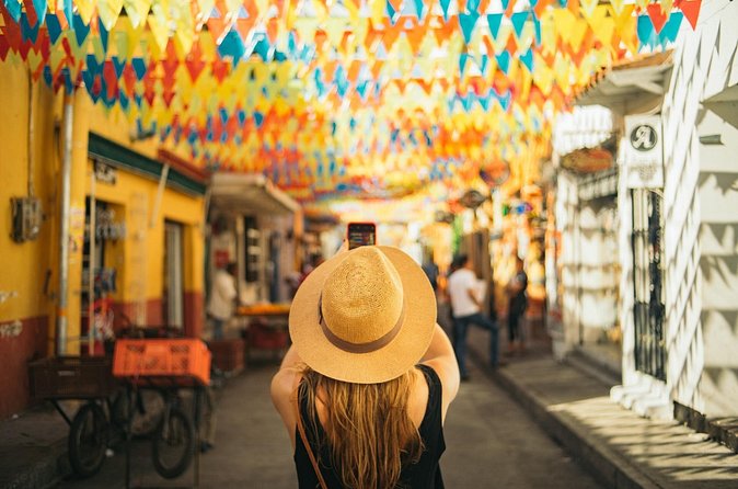 San Felipe Castle and Getsemani Walking Tour with tickets - Price and Value at $25: What You’re Really Paying For